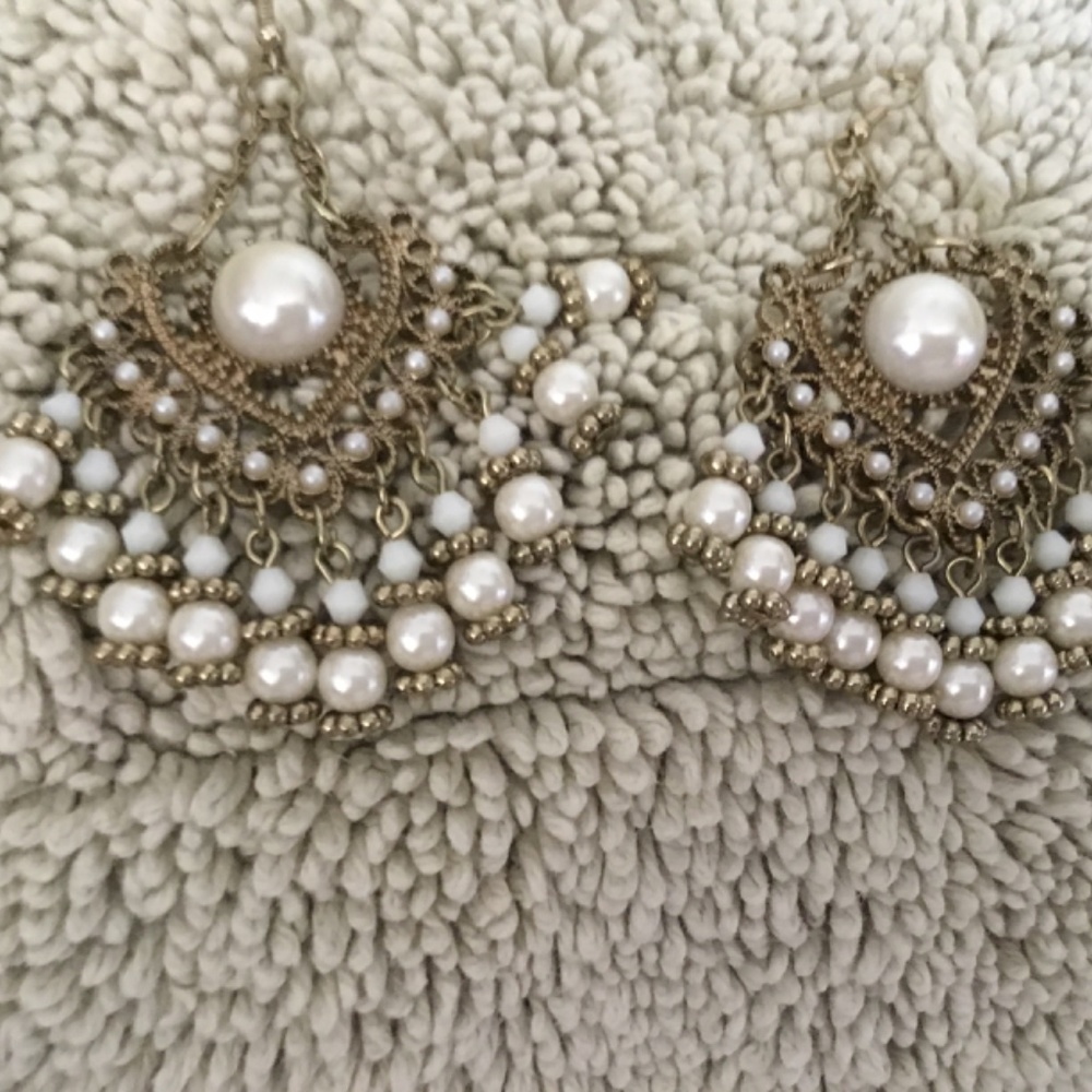 Jewelry - Picture 12 of 17